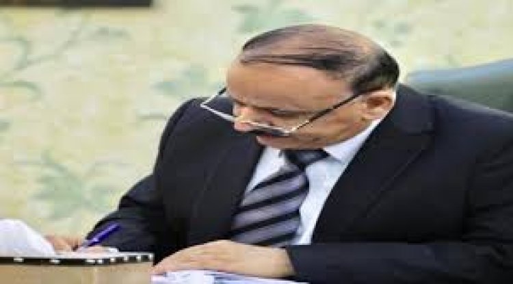 وزير النقل يصدر قرارات تكليف في مطار عدن الدولي وهيئة الطيران المدني