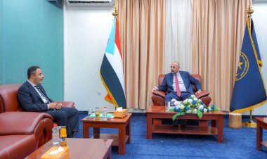 الرئيس الزُبيدي يطّلع على سير عمل الهيئات التنفيذية للمجلس الانتقالي بمحافظة أبين