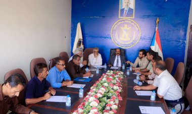 انتقالي شبوة يناقش عددًا من القضايا التنظيمية والإدارية بالهيئة التنفيذية