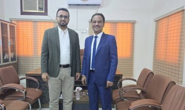 باعوم يسلّم “الملف الأسود” لنهب أراضي الدولة إلى العولقي: بداية حقيقية لمحاسبة الفاسدين واستعادة هيبة الدولة