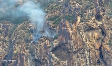 الضالع : حرائق هائلة تلتهم جبل مسمان في الأزارق إثر صواعق رعدية