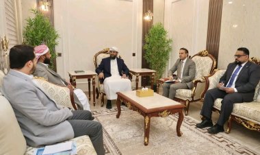 تعزيز الوسطية ومحاربة التطرف: محادثات استراتيجية بين المحرّمي ووزير الأوقاف لتطوير خدمات الحج