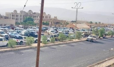 توتر عارم في العاصمة اليمنية صنعاء: مقتل شيخ قبلي واحتجاز ابنته يشعل احتجاجات قبائل أرحب