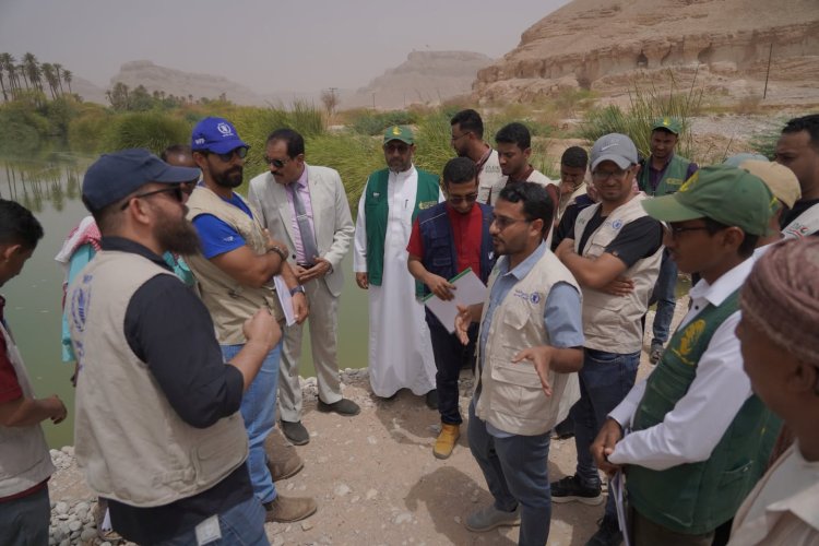 وفد من برنامج الأغذية العالمي ومركز الملك سلمان يطّلع على مشاريع FMF في حضرموت