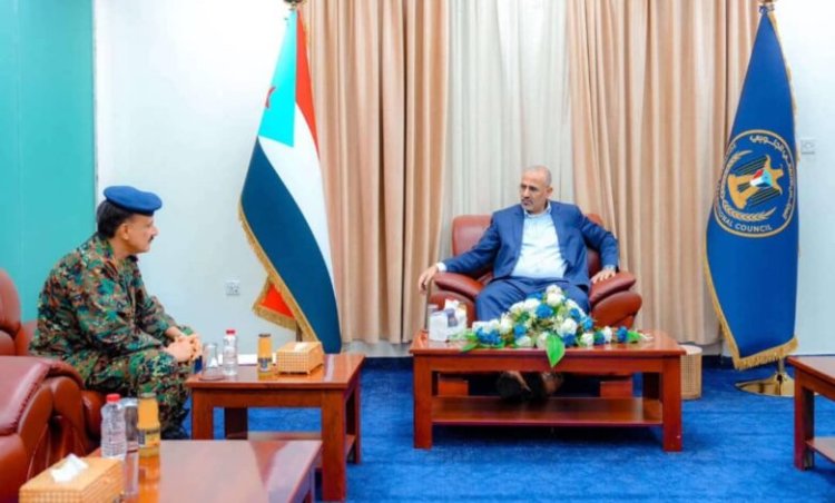 الرئيس الزبيدي يطلع على جاهزية قوات الأمن الخاصة في عدن ولحج وأبين والضالع