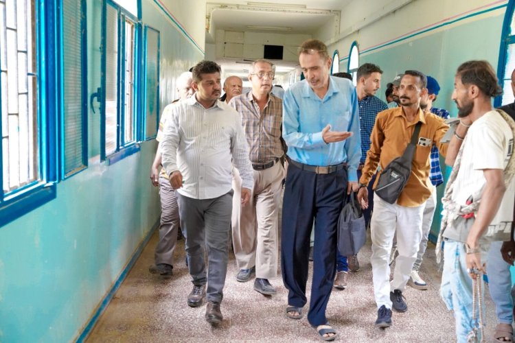 بعد نزوله المفاجئ… مدير عام مديرية الشيخ عثمان يوجّه بالتحقيق مع إدارة مستشفى الأمراض النفسية ويطلب تقريرًا مفصلًا من مكتب الصحة في المديرية