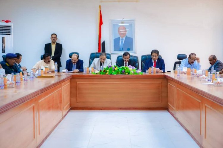 10 ملايين دولار مقدمة من الإمارات لمحافظة شبوة.. والمحافظ يدعو إلى تسريع الخطوات لإنشاء أول منطقة صناعية