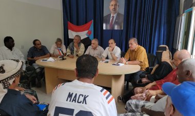 قيادة اللجان المجتمعية بالمحافظة ومدير عام دارسعد يعقدون لقاء موسع موسع لرؤساء المراكز والأحياء بالمديرية