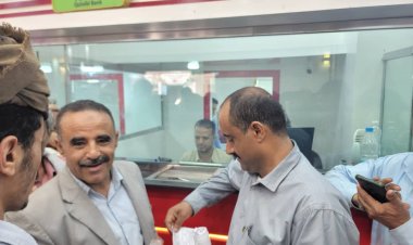 مدير قعطبة يغلق 9 محلات صرافة مخالفة في قعطبة ومريس لضبط أسعار الصرف