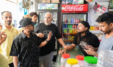 ضمن حملتها لضبط الأسعار.. مديرية صيرة بالعاصمة عدن تغلق 6 محلات تجارية مخالفة