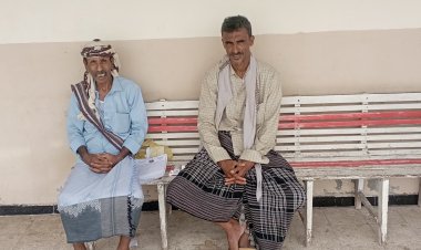 رئيس انتقالي أحور يطمئن على الحالة الصحية لرئيس القسم المالي والإداري في الهيئة التنفيذية