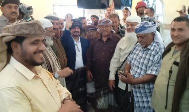 وسط حضور قبلي وشعبي.. الدكتور أحمد يسلم حنش شيخاً لقبيلة آل داؤود بيافع كلد