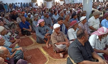 في موكب جنائزي مهيب.. حضرموت تودّع الحكيم الحضرمي الشيخ مبارك بازياد