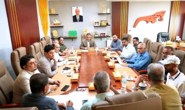 لملس يحذّر من التلاعب ويؤكد: لا استثناءات في الرقابة على الأسواق بعدن