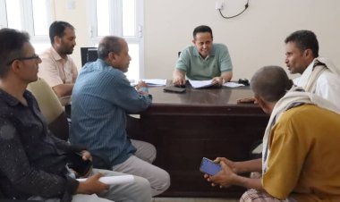 رئيس انتقالي  لحج يبحث مع مؤسسة المياه سبل تحسين الخدمة في مديرية الحوطة