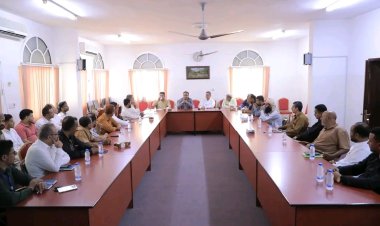 الوكيل العامري يترأس اجتماعًا لتشديد الرقابة على سوق الصرف وتعزيز استقرار العملة بوادي حضرموت