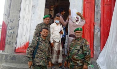 الحزام الأمني بالتعاون مع الصناعة والتجارة واللجان المجتمعية ينفذ حملة لضبط الأسعار في مديرية رصد بيافع