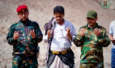 تزامناً مع الذكرى الثانية لاستشهاده… قيادات في الحزام الأمني تزور قبر الشهيد القائد عبداللطيف السيد