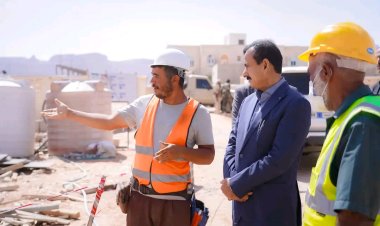 محافظ شبوة يتفقد مشروع مركز علاج سوء التغذية ويؤكد مواصلة دعم الخدمات الصحية