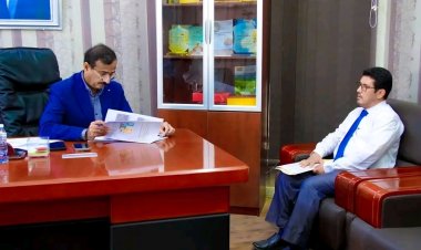 محافظ شبوة يشيد بجهود صندوق صيانة الطرق ويؤكد أهمية تطوير شبكة الطرق بالمحافظة