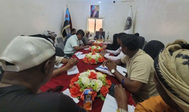 انتقالي سقطرى يستعرض تحضيرات إطلاق المخيم الصيفي لشباب الجنوب بالمحافظة