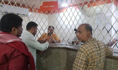 نزول ميداني لمدير عام مديرية زنجبار لمعرفة إلتزام محلات الصرافة بتوجيهات البنك المركزي