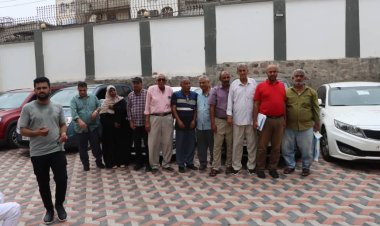 لتكثيف الرقابة في الأسواق.. صناعة وتجارة عدن تسلم ١٠ مركبات للمديريات