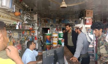 مدير أمن خنفر يتفقد الأسواق ويوجه بتركيب الكاميرات وضبط الأسعار