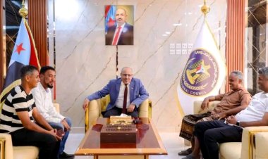 الكثيري يطّلع على النشاط العام بنادي شعب حضرموت