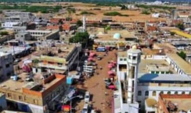 خطيب الجمعة بمسجد جنيد في زنجبار يندد بانتشار جرائم القتل وتصفيات الحسابات في الأماكن العامة