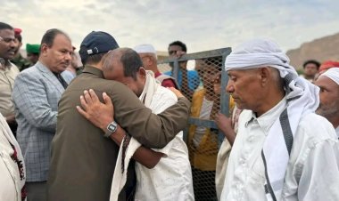 محافظ حضرموت يقدّم واجب العزاء لأسرتي الشابين يادين وحديجان بمديرية تريم