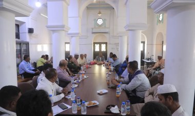 اللقاء التعارفي لمدراء المكاتب التنفيذية وأعضاء المجلس المحلي بمديرية تريم برئاسة المدير العام