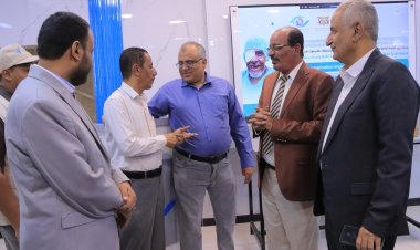 الوكيل التميمي يدشن مخيمًا مجانيًا لإزالة المياه البيضاء وزراعة العدسات بتمويل منظمة بيور هاندز في سيئون
