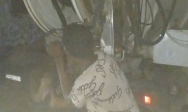 عمال الصرف الصحي بالتواهي.. جبهة صامتة في مواجهة آثار المنخفض الجوي