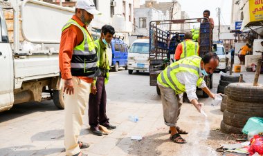 استمرار حملة الرش الضبابي والرذاذي في أحياء مديرية صيرة