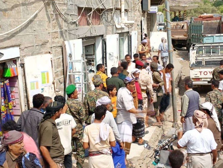 انتقالي سباح والأجهزة الأمنية بالمديرية تنفذ حملة مراقبة الأسعار وضبط المحال التجارية المخالفة