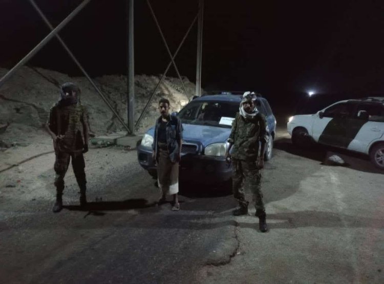 حزام ساحل أبين يستعيد سيارة عقب ساعات من سرقتها من الخط الدولي العام