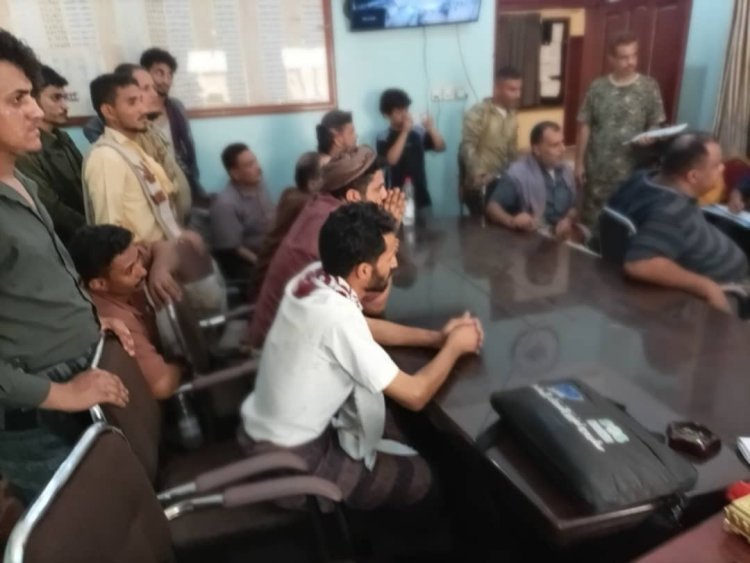 شرطة القاهرة تنفذ حملة ميدانية لضبط أسعار الخضار والفواكه وتُلزم الوكلاء باستخراج التراخيص