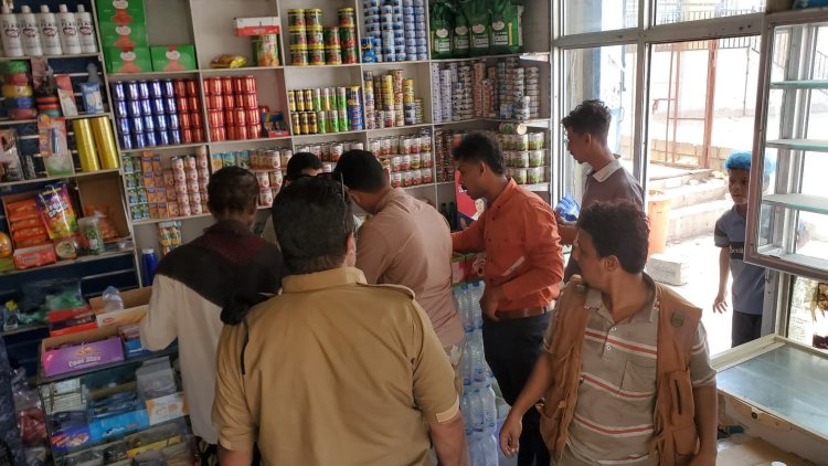 المكلا.. استمرار الحملة الرقابية لضبط الأسعار في أسواق المدينة وضبط مخالفين