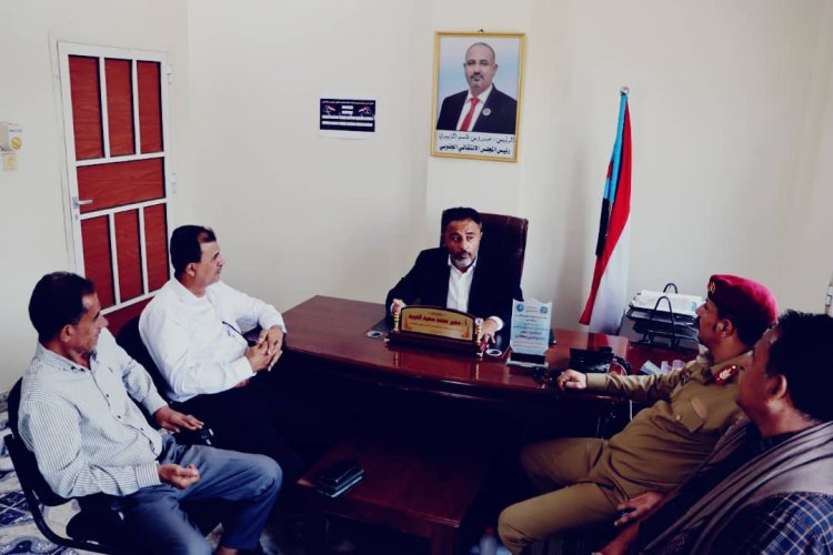 رئيس انتقالي أبين يلتقي قائد الفرقة الأولى للقوات المسلحة الجنوبية