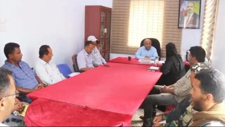 الضالع: مدير عام الحصين يبحث مع ممثلي منظمة أرضية مشتركة تدخلات المنظمة في المديرية