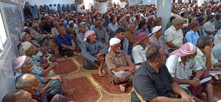 في موكب جنائزي مهيب.. حضرموت تودّع الحكيم الحضرمي الشيخ مبارك بازياد