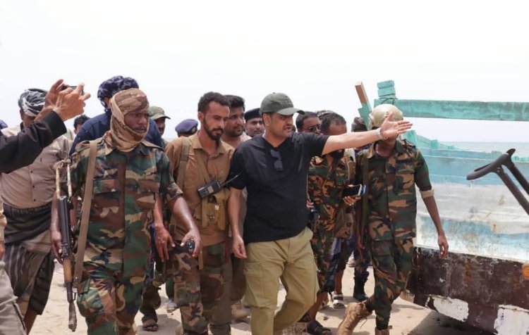 أجهزة أمن أبين تسيطر على مواقع يستخدمها المهربون لإيواء مهاجرين غير شرعيين