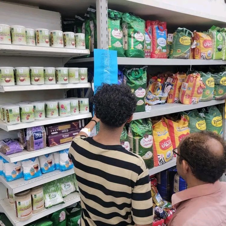 بإشراف مباشر من مدير عام المديرية.. حملة رقابية حتى المساء لضبط الأسعار في الشيخ عثمان