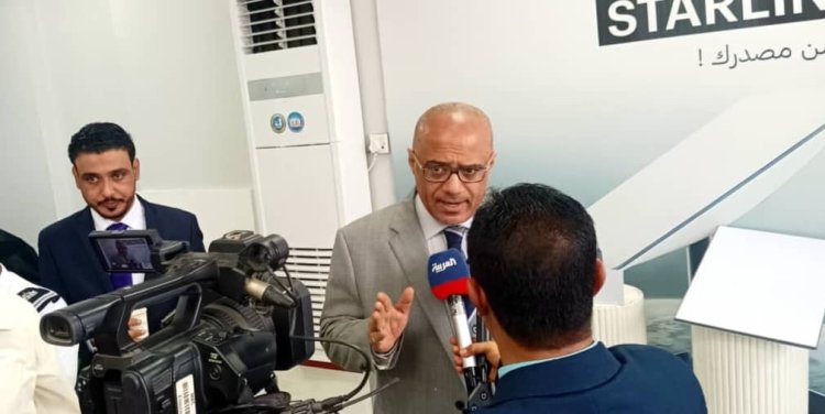 وزير الاتصالات يدشن خدمة ستارلينك رسمياً من العاصمة عدن
