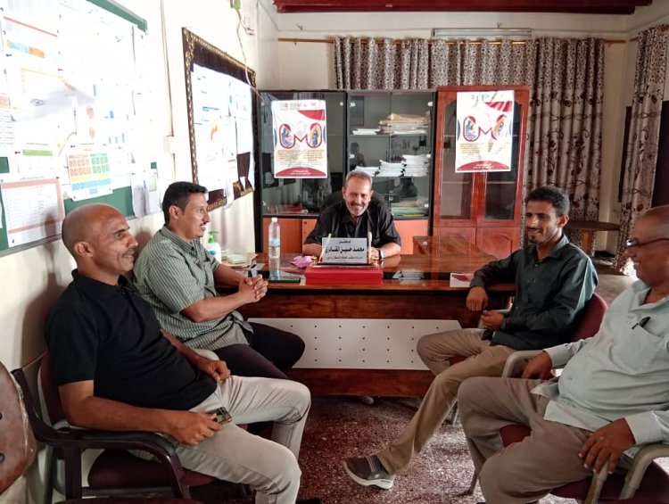 أبين.. الدكتور محمد حسين القادري يناقش ترتيبات نزول تفتيشي لضبط أسعار المستلزمات الطبية والأدوية في المنشآت الطبية والصيدليات