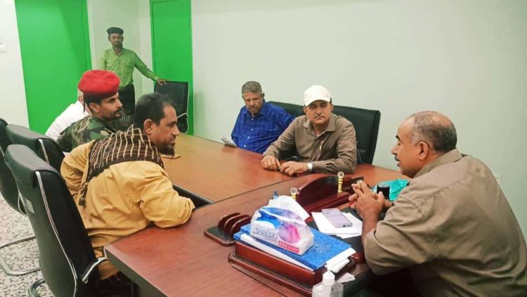 انتقالي أبين والسلطة المحلية خنفر يشرفان على إعادة التيار الكهربائي لقسم السل بمستشفى الرازي