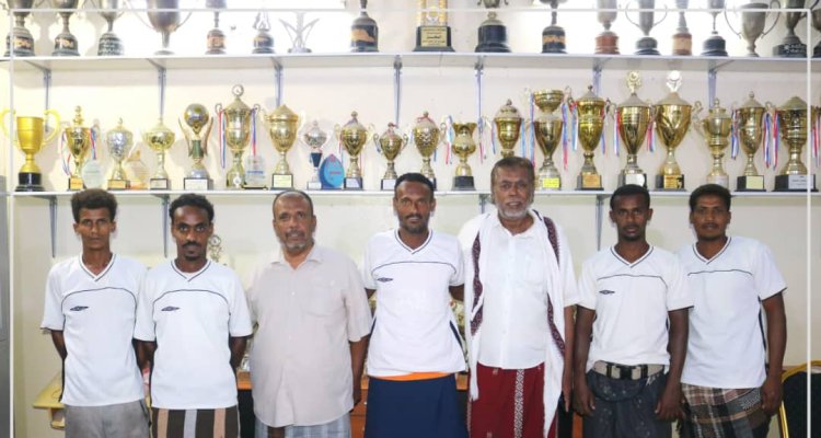 أهلي الغيل يُكرم فريق السباحة بتخصيصه أيام لممارسة اللعبة في أحد المسابح