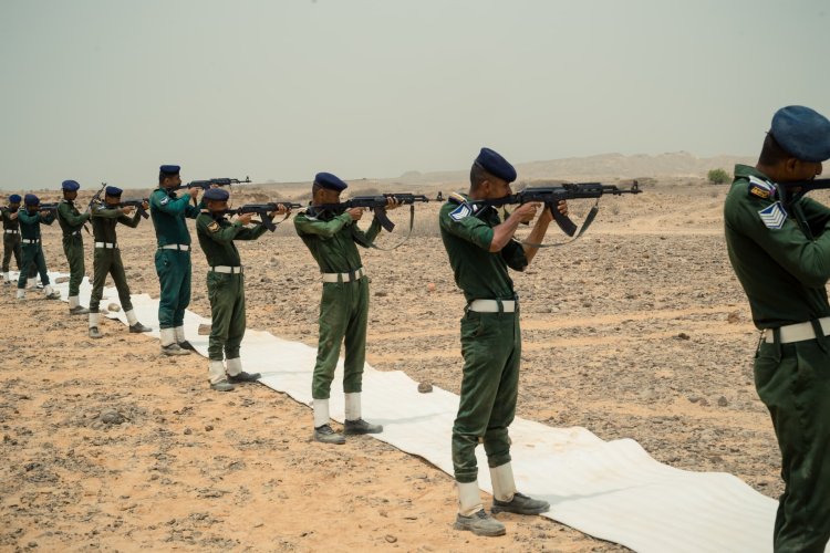 الرماية الحيّة تختتم التأهيل الميداني لطلاب المستوى الرابع بكلية الشرطة حضرموت