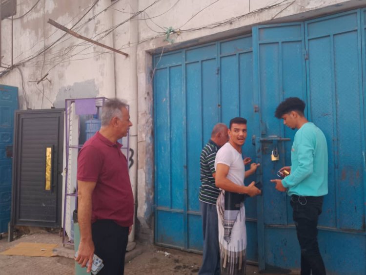 إغلاق عدد من المحلات والأفران المخالفة للأسعار والأوزان في المعلا